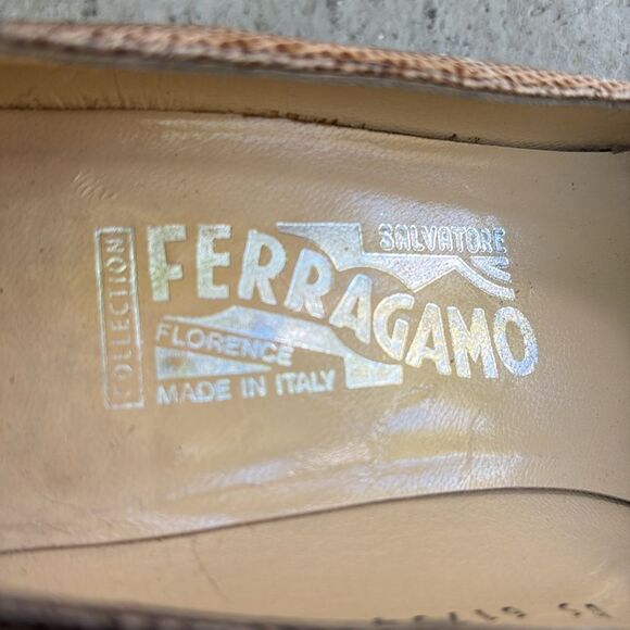 Salvatore Ferragamo Two tone heels - Picture 8 of 13